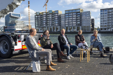 Groot Water reist langs de Nieuwe Maas (2022) 4-week event in public space, Maud van den Beuken